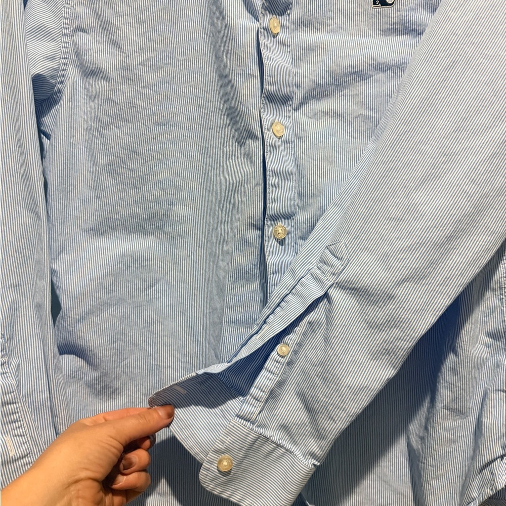 Vineyard Vines Light Blue Men's Button-Down Shirt - Picture 6 of 7